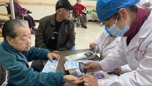 愛老敬老，向上向善 平泉市醫院護理部開展關愛老年健康義診與營養咨詢服務
